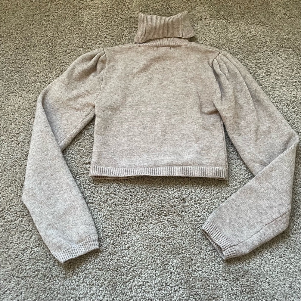 Forever 21 turtleneck cropped sweater large